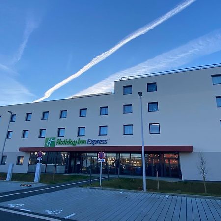 Holiday Inn Express Caen Epron By Ihg Bagian luar foto