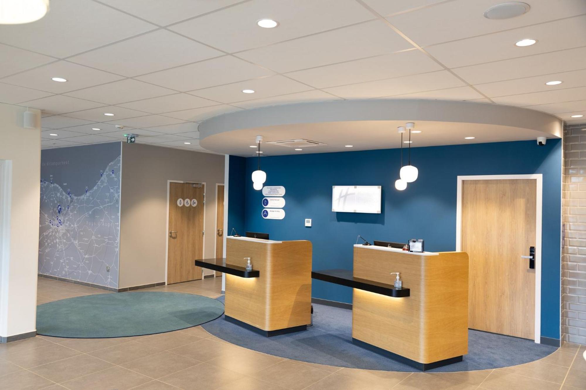 Holiday Inn Express Caen Epron By Ihg Bagian luar foto